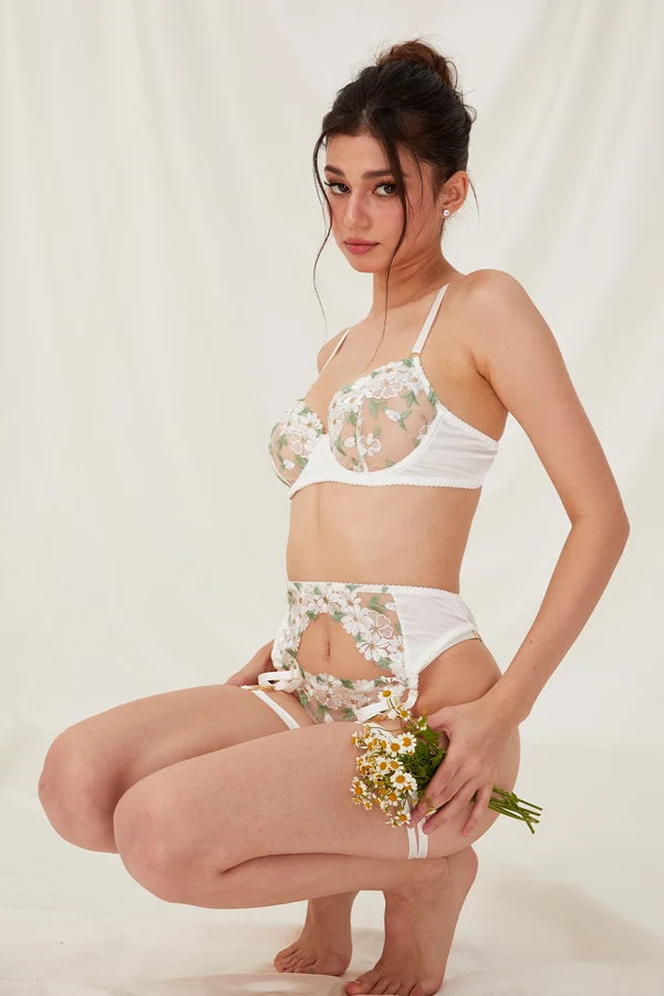 Aurelle | White Floral Embroidered Lingerie